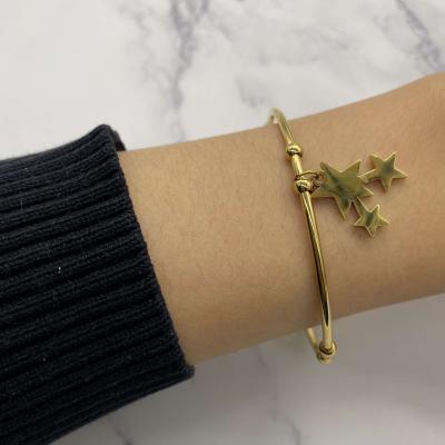 China FASHIONABLE Fine Jewelry Stainless Steel Ball Star Tassel Bracelet Three Gold Stars Charm To Slap Open Bracelet For Gift for sale