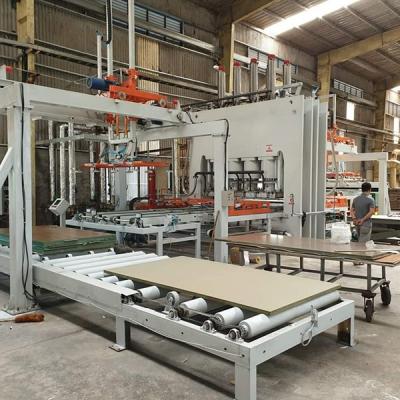 China 1800T cabinet wood panel press machine short furniture cycle furniture board and furniture board lamiantion machine for sale