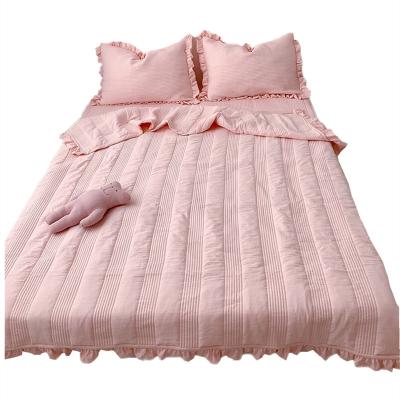 China Anti-pilling Quality Guaranteed King Size Luxury Bedding Comforter Korean Bedding Sets for sale