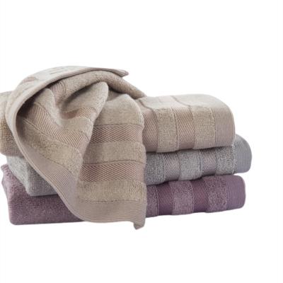 China Comfortable And Soft Cotton Organic Hotel Bath Towel Hypoallergenic Professional Sustainable Quick Dry Luxury Set for sale