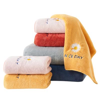 China Hypoallergenic Customizable Luxury Large Microfiber Hair Hotel Towels Bath Towel 600Gsm 70*140Cm for sale