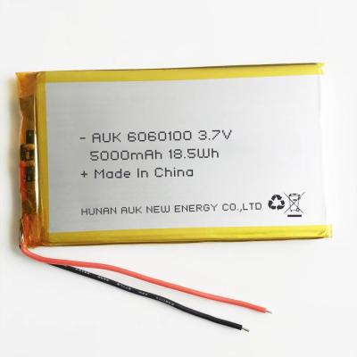 Chine Batterie au lithium Li-ion argentée 3.7V 5000 Mah rechargeable 6060100 à vendre