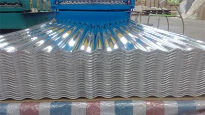 China Kundenspezifische Deckung runzelte das Aluminium, das mit Mühle fertiger Oberfläche bedeckt zu verkaufen