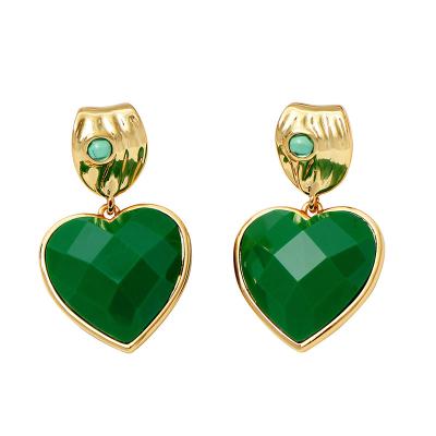 China Hot Selling Vintage Stud Earring Women Emerald Peach Heart Shaped Earrings New Vintage Ins Design Bass 18 Real Gold Plated for sale