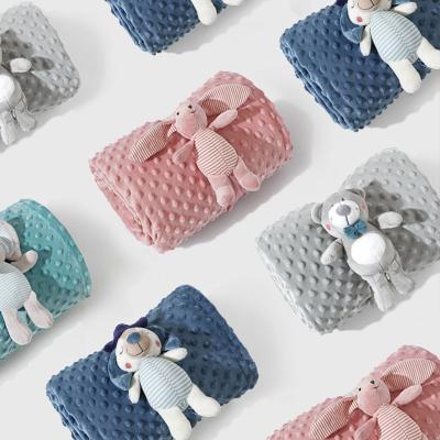 China Newborn Soft Polka Dot Fleece Anti-Pull Gift Baby Minky Blanket Fast Shipping With Plush Toys for sale