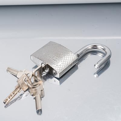 China Cadeado Cadeado Padlocks High Price Durable Light Weight Security 50mm Cheap Anti-theft Silver Color Iron Locks for sale