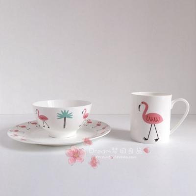 China Sustainable Cute Tableware Sets Gift Flamingo Pattern Fashion Tableware Mug Set Customized Mugs for sale