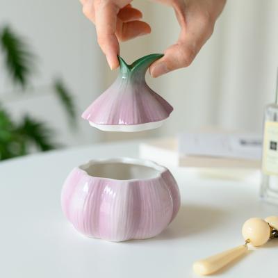 China Newest Sustainable Popular Kitchen Storage Tank Onion Ginger Garlic Storage Tank Creative Ceramic Tank for sale