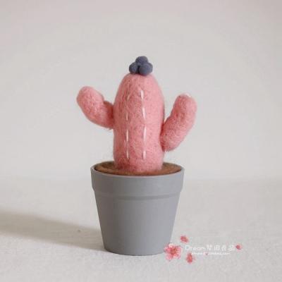 China Art Deco Cute Gifts Wholesale Handmade Felt Cactus Ornaments Table Decor Small Cute Decoration Ornaments for sale