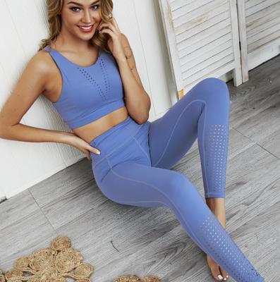 China Antibacterial Women's Gym Seamless Two Pieces Workout Fitness Wear Sports Bra Yoga Set High Waisted Yoga Leggings Set for sale