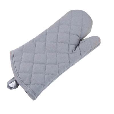 China New Arrival High Quality Fireproof Kitchen And GRILLING Burn Resistant Protection Quilted Glove for sale