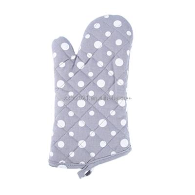 China Wholesale High Quality Novelty Kitchen Cooking Use Baking Cloth Dotted Oven Mitt for sale