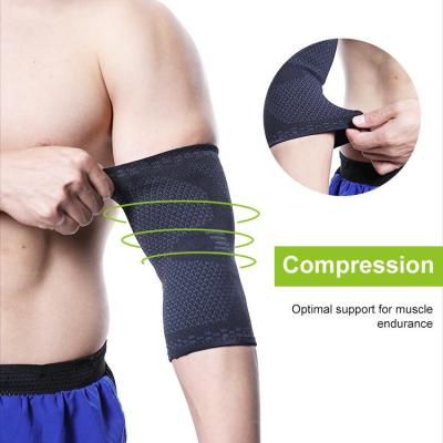 China Professional DAVI 2021 Manufacturer Selling Volleyball Elbow Joint Support Arm Support Band Universal Elbow Brace Pad Zipper Bag for sale