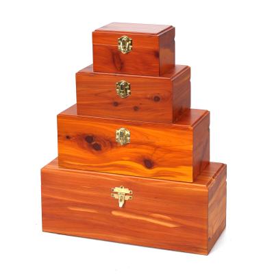 China MKY Stored Cedar Wood Pet Urn With Brass Lock for sale