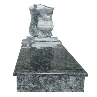 China Custom Hungary 3D Modern Style Engraving Big Green Granite Headstone Headstone Headstone With Best Price for sale