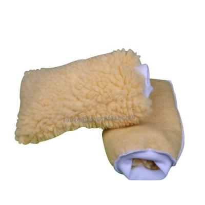 China Car Detailing New Style Fiber Microfiber Auto Micro Gloves Cleaning Dusting Glove Synthetic Lambwool Car Wash Glove for sale