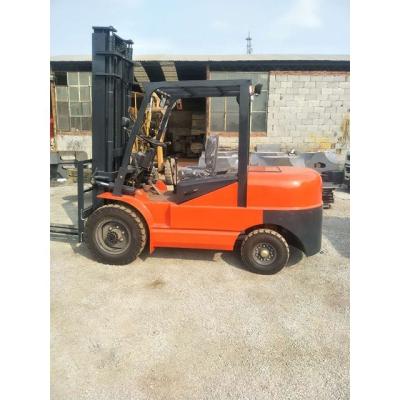 China Hotels Diesel Multi-Terrain Forklifts Factory Warehouse Cargo Trucks Stacking Equipment for sale