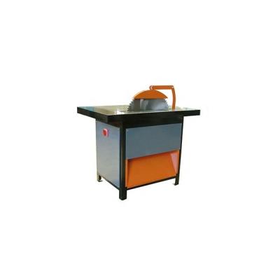 China Hotels 2.3kw Woodworking Circular Saw Machine Worktable Mobile Log Push Table Saw Panel Saw Circular Wood Cutting Machine for sale