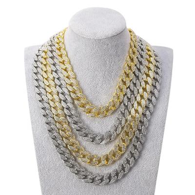 China Hiphop popular zinc alloy fashion chunky cuban necklace jewerly women iced out cuban link chain necklaces for sale