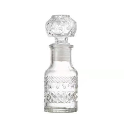 China 50ml Glass Decanter Bottle Clear Glass Wine Decanter Lovely Little Wine Glass Bottle for sale