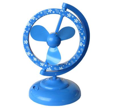 China 90 degree small usb fan globe shape fan portable 90 degree small usb fan pedestal stand table for sale