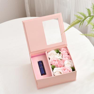 China Luxury Recycled Materials Cosmetics Box Perfume Gift Box Candle Wedding Flowers Gift Boxes With Sliver Magnetic Lid for sale