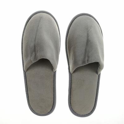 China Exquisite Disposable Hotel Amenities Customized Multicolor Fashion Hotel Slippers for sale