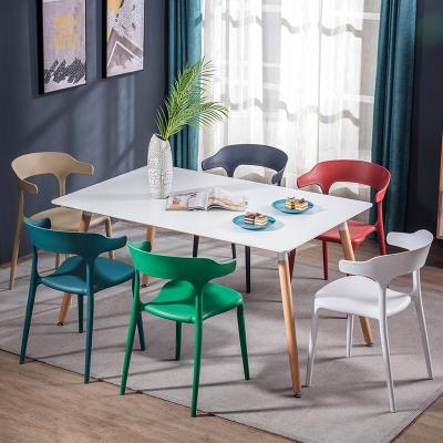 China 2022 Modern Design Restaurant Kitchen Cafe Stackable Colorful Plastic Sillas Chair Stackable Plastic Dining Chair for sale