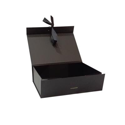 China Recycled Materials Wholesale Personalized Foldable Magnetic Paper Gift Jewelry Box Gift Packing Boxes for sale