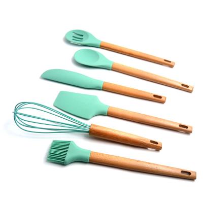 China Sustainable New Kitchen Gadgets Heat Resistant Kitchen Utensil Set BBQ Tools Bake Cake Silicon Spatula And Brush for sale