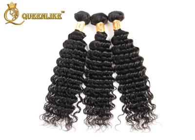 China Extensiones profundas indias crudas del cabello humano de la onda del color negro natural suavemente limpio y sano en venta