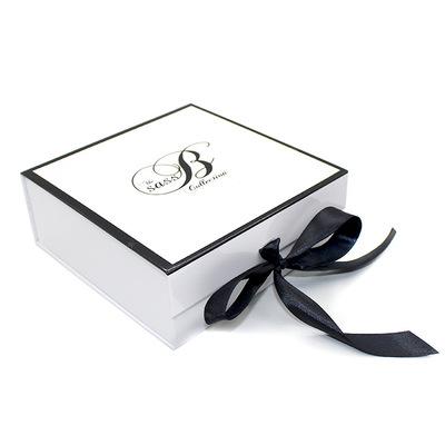 China Recyclable Luxury Box White Foldable Gift Box With Ribbon for sale