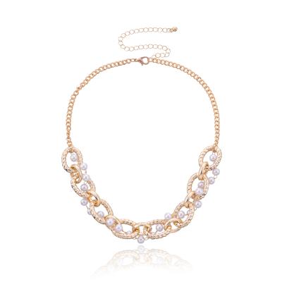 China Tasty Hiphop Fashion Imitation Pearl Twist Daily Short Chain Choker Necklace for sale