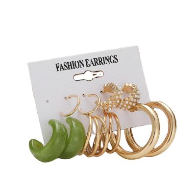 China TRENDY Fashion Ladies Jewelry 5 Pairs Single Pearl Acrylic Gold Metal Alloy Plated Circle Earrings Set For Women for sale