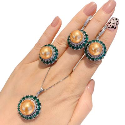 China Lady Emerald Green Diamond Zirconia Mother Vintage Latest Design Of Pearl Drop Earrings And Necklace Set for sale