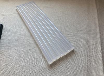 China Solid High Viscosity Yellow And Transparent EVA Adhesive Sticks for sale