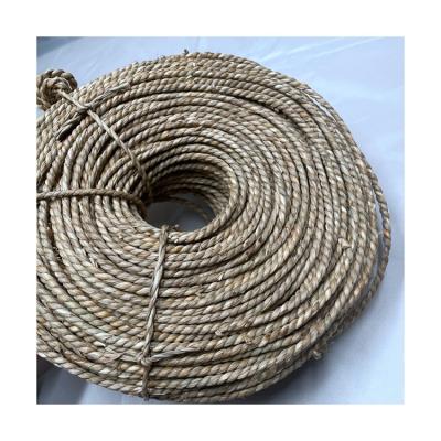 China Factory Outlet Handmade Straw Rope Woven Grass Handmade Durable Natural Straw Rope for sale