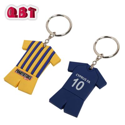 China Eco-friendly material and non-toxic factory OEM 3D PVC key chain, fashionable custom rubber key chain for sale