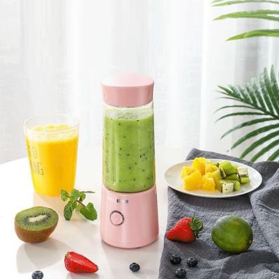 China Portable Student Dormitory Charging Multifunctional Fruit Squeezer Usb Fruit Squeezer Easy Handling Cup for sale