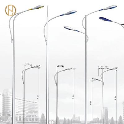 Cina Singola/doppia iluminazione pubblica palo del braccio 12M 10m 8M 6M Galvanized Light Pole in vendita