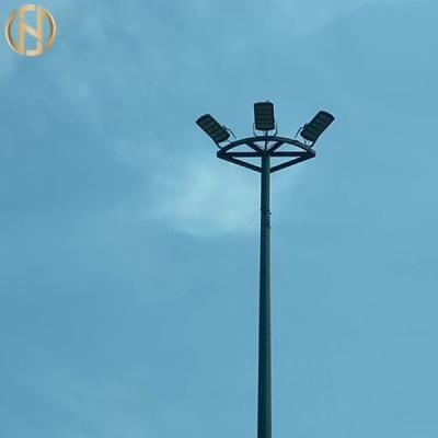 China galvanisierte 10mm Stärke-polygonaler Straßen-hoher Mast-Lichtmast-heißes Bad zu verkaufen