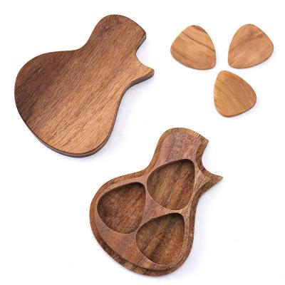 China Standard Wholesale Box Holder Wooden Pick Guitar Collector With 3pcs Wooden Picks for sale