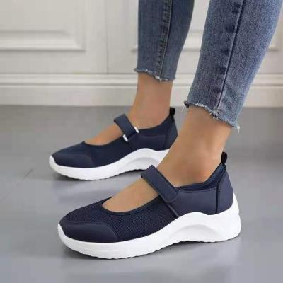 China Damping 2021 red women's breathable sports shoes the latest autumn fashion high-quality thick unique sneakers for sale