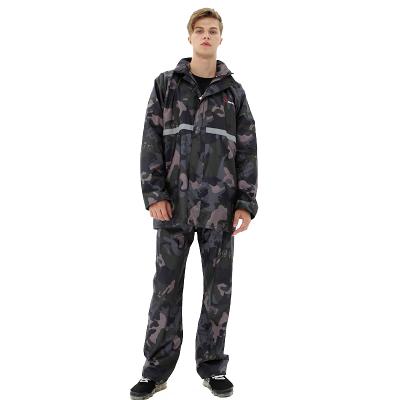 China Rainfreem Waterproof Windproof Men Camouflage Waterproof Rain Coat With Hood Raincoat Military Raincoat for sale