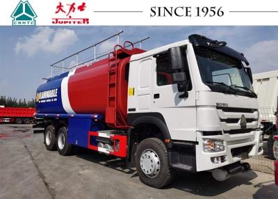 China Camión cisterna de combustible SINOTRUK HOWO LHD 26000L 6x4 en venta