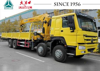 China Kraangemonteerde SINOTRUK HOWO 8x4 Boomvrachtwagen 371HP Te koop