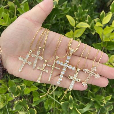 China Eco-Friendly/Classic High Quality 18k Brass Jewelry Hip Hops Plated Elegant Diamond Gold Cross Necklace Men Women Pendant Necklace for sale