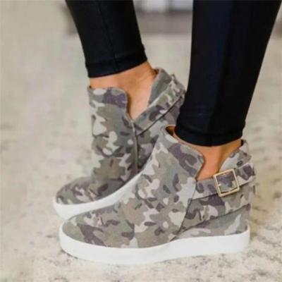 China Fashion Trend Of 2021 Summer Autumn Hot-selling Fashion Women Shoes Flat Platform Leisure Shoes Slip On Sneakers for sale