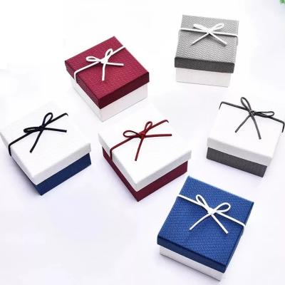 China Fashion Recyclable Luxury Jewelry Cardboard Paper Gift Jewelry Packaging Box With Leather Rope for sale