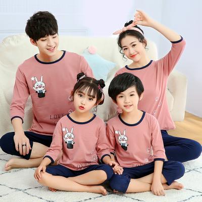 China Breathable Homewear Parent-child Pajamas 3/4 Sleeve Printed Family Pajamas for sale